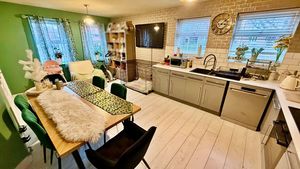 Photo 6- click for photo gallery